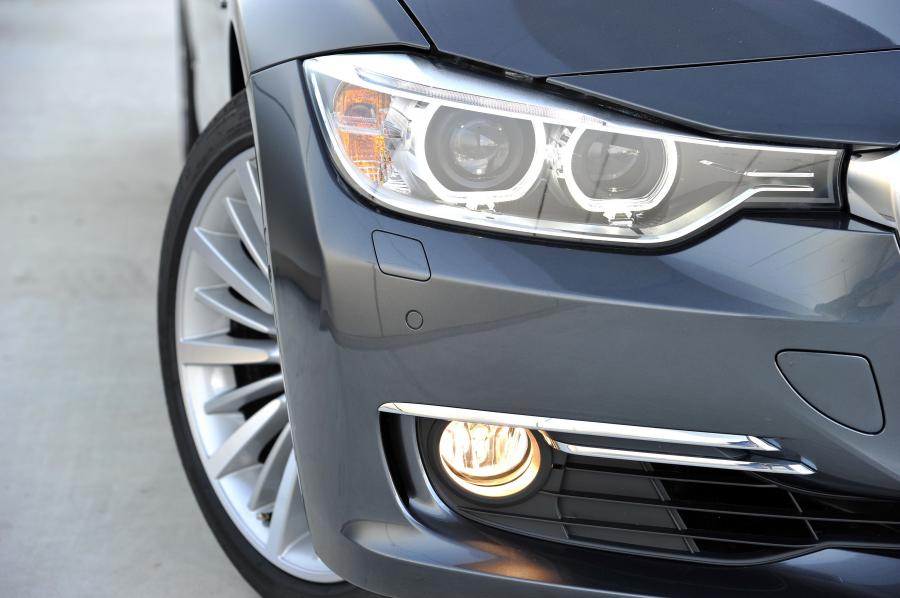  BMW 328i Touring Luxury 2012 года  (фото 86 из 200)